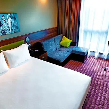 Отель Hampton By Hilton