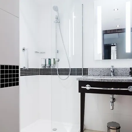 Hampton By Hilton Отель