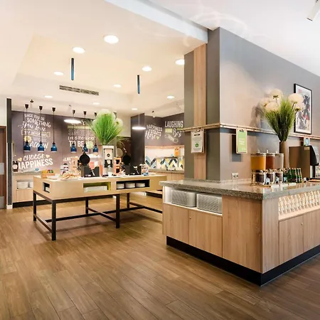 Hampton By Hilton Отель 3*