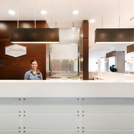 Hampton By Hilton 3*