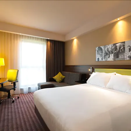 Отель Hampton By Hilton