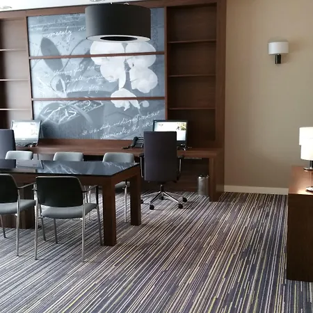 Отель Hampton By Hilton Краков