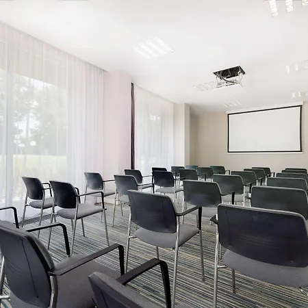 Hampton By Hilton Отель 3*