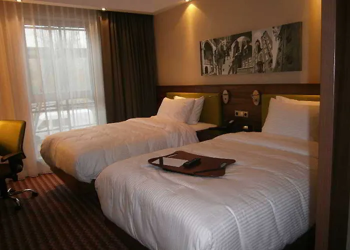 Hampton By Hilton 3*