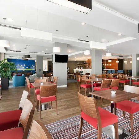 Hampton By Hilton Отель Краков