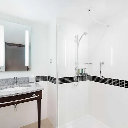 Hampton By Hilton Отель Краков