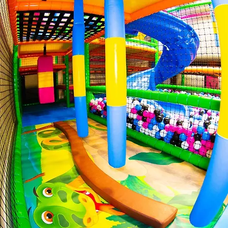 Hampton By Hilton 3*