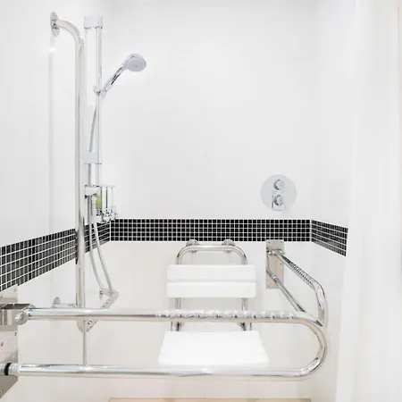 Hampton By Hilton Hotel 3*