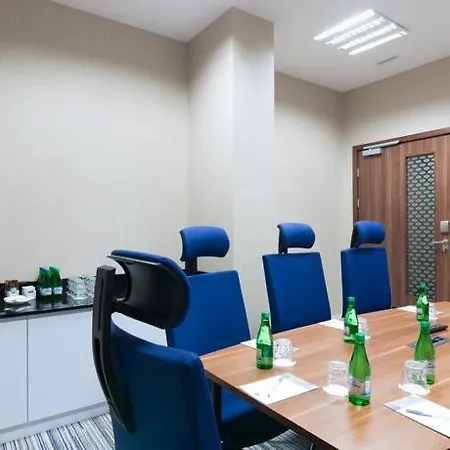 Hampton By Hilton Отель Краков