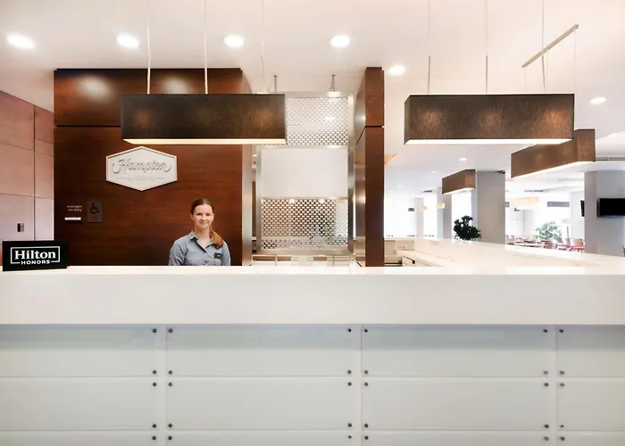 Hampton By Hilton 3*