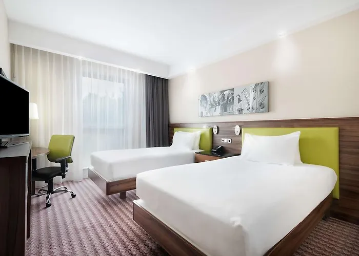 Hotel Hampton By Hilton 3*