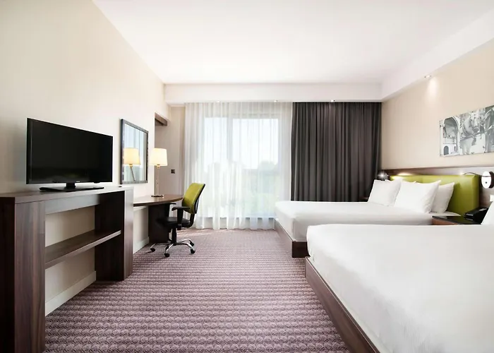 Hotel Hampton By Hilton 3*