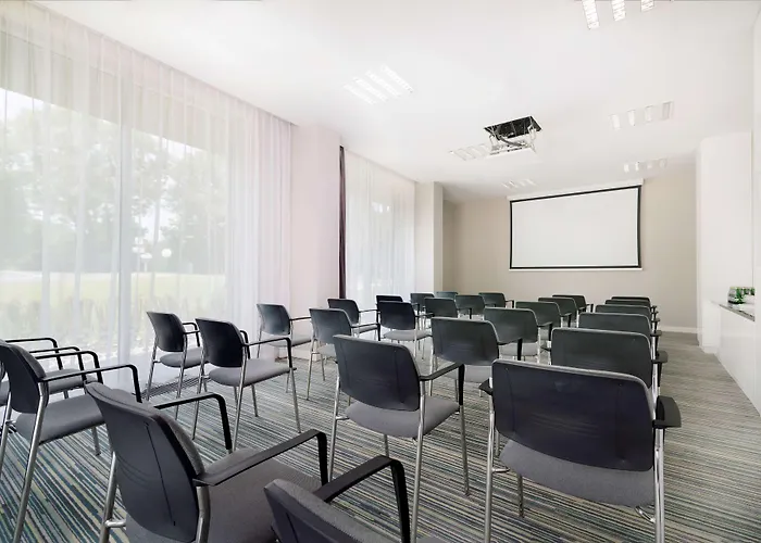 Hampton By Hilton Hotel 3*