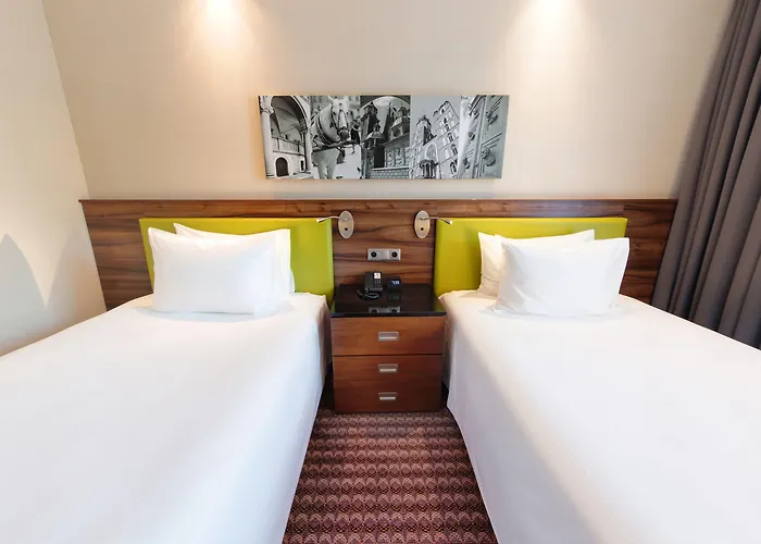 Hampton By Hilton Hotel